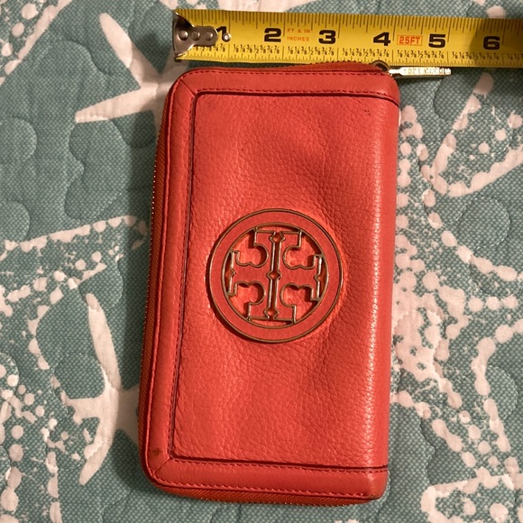 Tory Burch Coral Leather Wallet - Picture 7 of 8